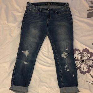 Hollister Super Skinny Jean light destruction
